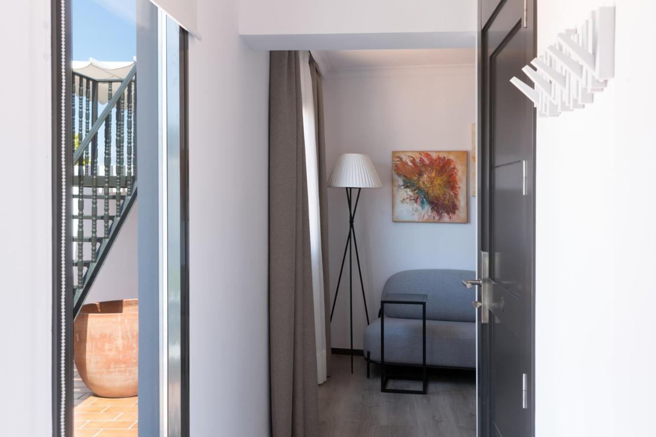Puerta Catedral Holiday Suites Sevilha Exterior foto